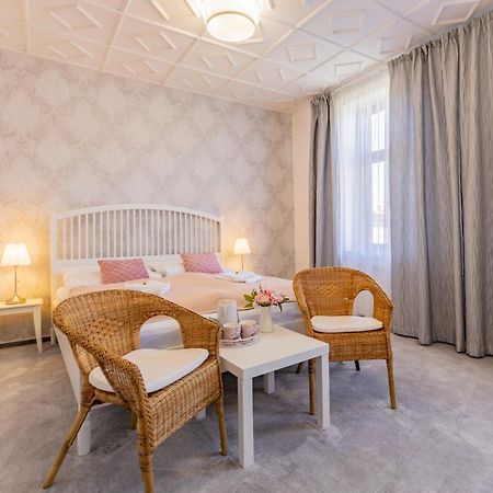 Hotel Amadeus Ческе-Будеёвице Экстерьер фото